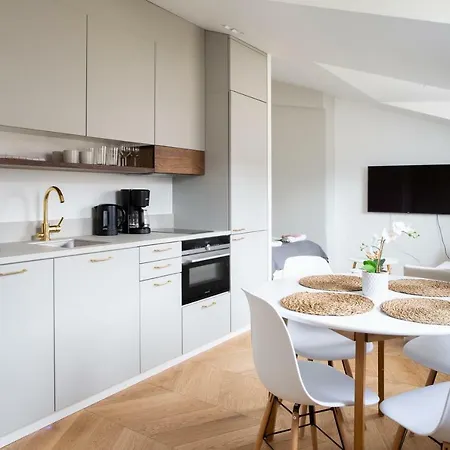 Отель 2ndhomes Ullanlinna Penthouse 4 Хельсинки